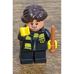LEGO Harry Potter Minifigure – Hufflepuff Student with Wand – Interchangeable Ha